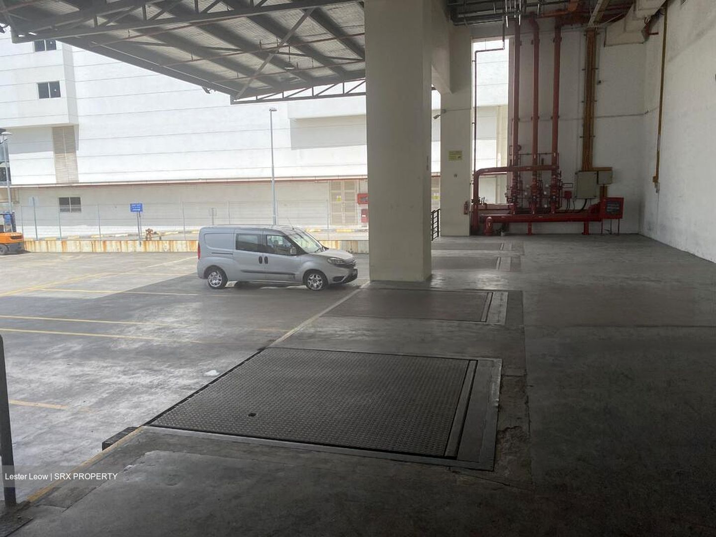 Bth Centre (D19), Warehouse #458206211